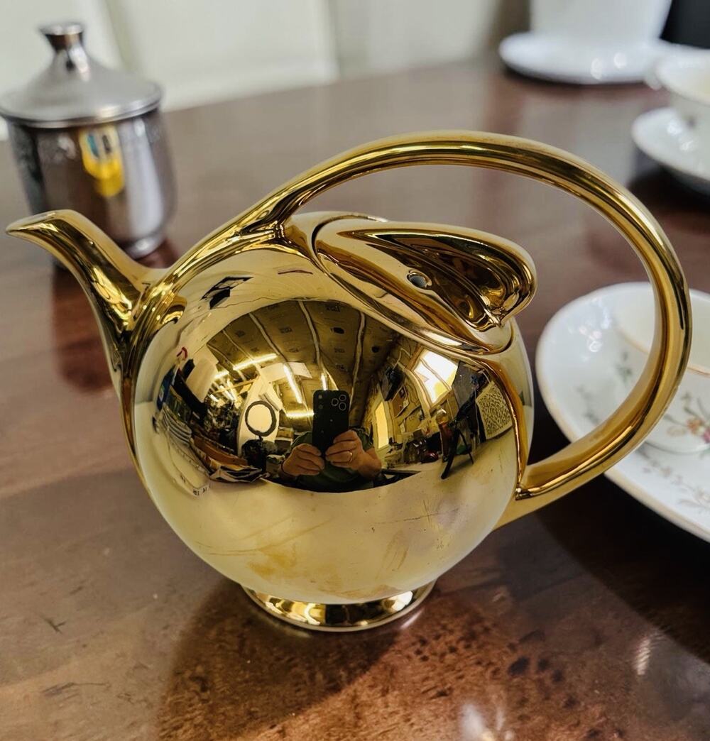 Vintage 1930’s Hall China Golden Glow Airflow Teapot & Lid Collectible